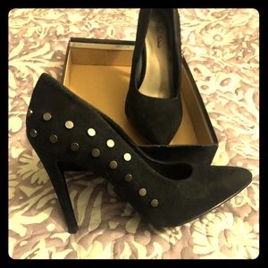 NIB Microfiber size 10- Michael Antonio 4” heels